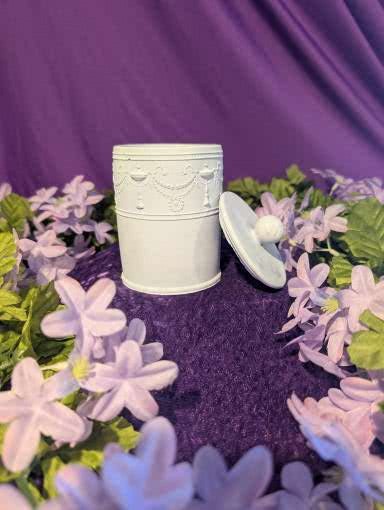 Handmade 10.5 oz Para-Soy Candle – Concrete Vessel with Bow Garland Design
